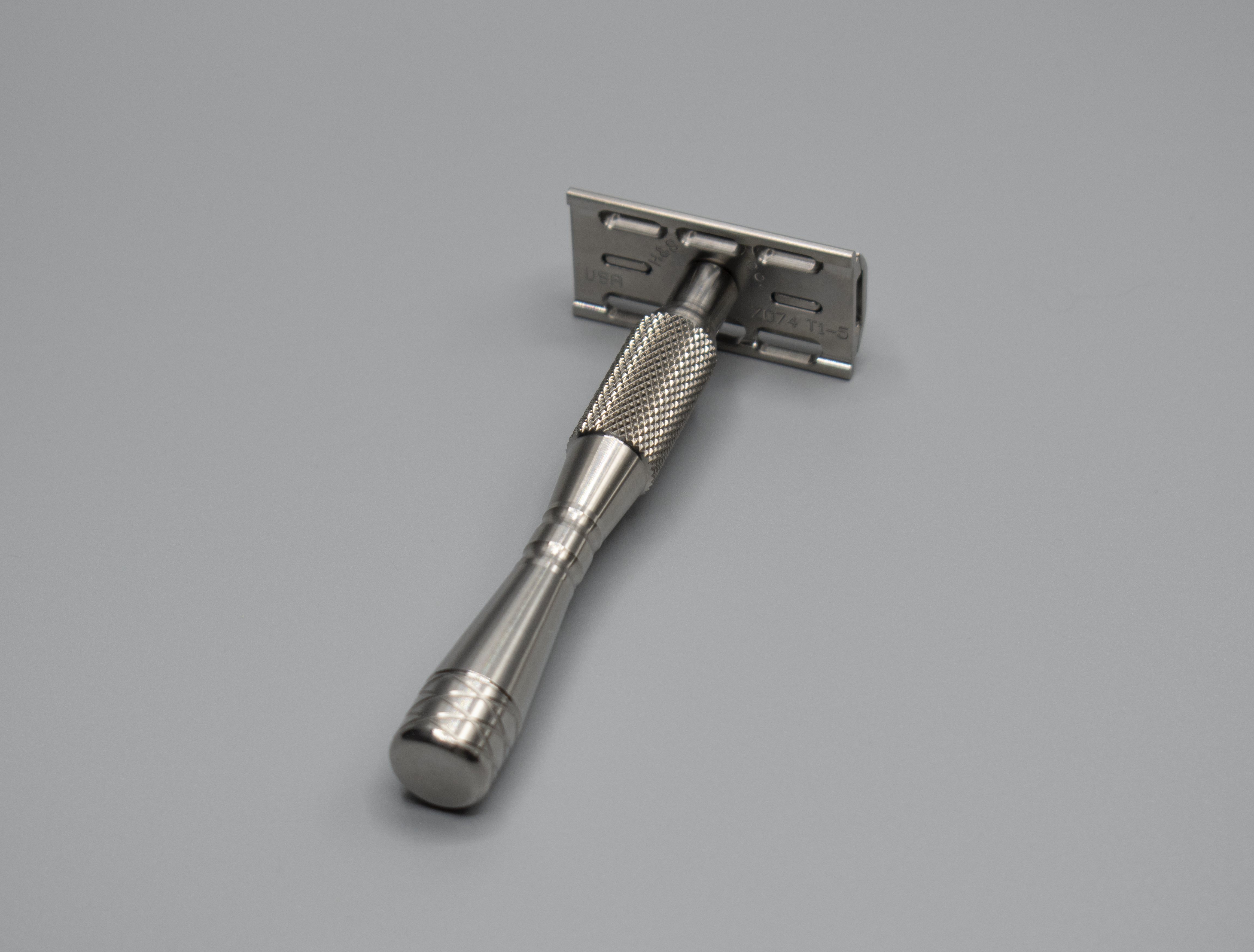 Mecahnical Razor Back CNC-Machined Safety Razors